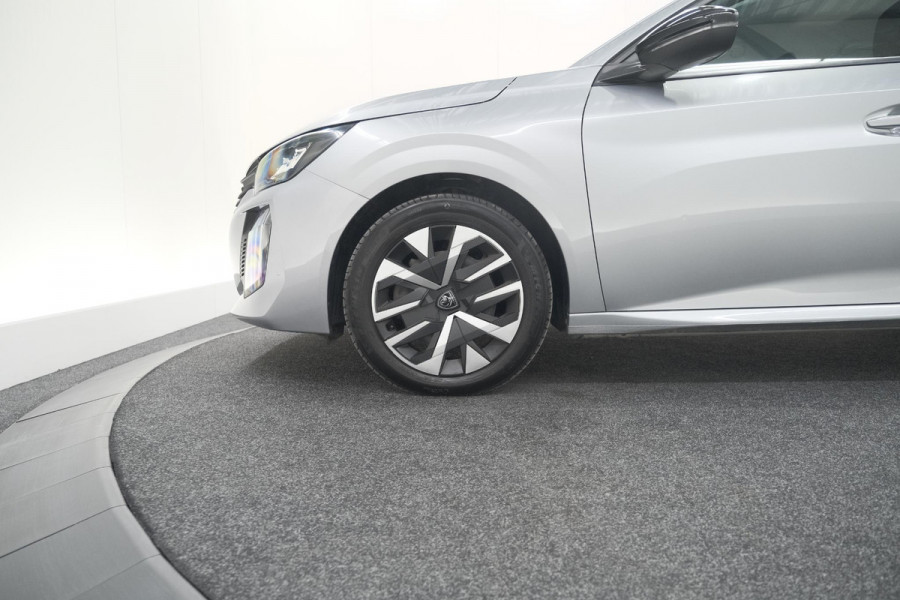 Peugeot 208 PureTech 100 Active | Parkeersensoren | Navigatie | Apple Carplay Peugeot 208 PureTech 100 Active | Parkeersensoren | Navigatie | Apple Carplay