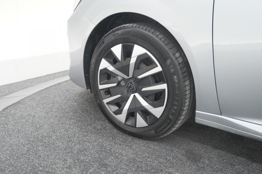 Peugeot 208 PureTech 100 Active | Parkeersensoren | Navigatie | Apple Carplay Peugeot 208 PureTech 100 Active | Parkeersensoren | Navigatie | Apple Carplay
