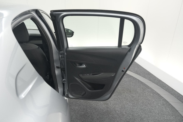 Peugeot 208 PureTech 100 Active | Parkeersensoren | Navigatie | Apple Carplay Peugeot 208 PureTech 100 Active | Parkeersensoren | Navigatie | Apple Carplay