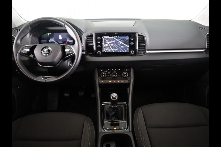 Škoda Karoq 1.0 TSI Business Edition 110pk | Camera | PDC v+a | Navigatie | Electr.achterklep | Trekhaak wegklapbaar |