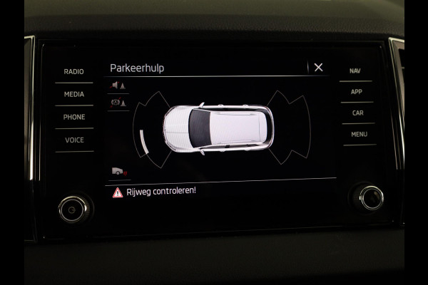 Škoda Karoq 1.0 TSI Business Edition 110pk | Camera | PDC v+a | Navigatie | Electr.achterklep | Trekhaak wegklapbaar |