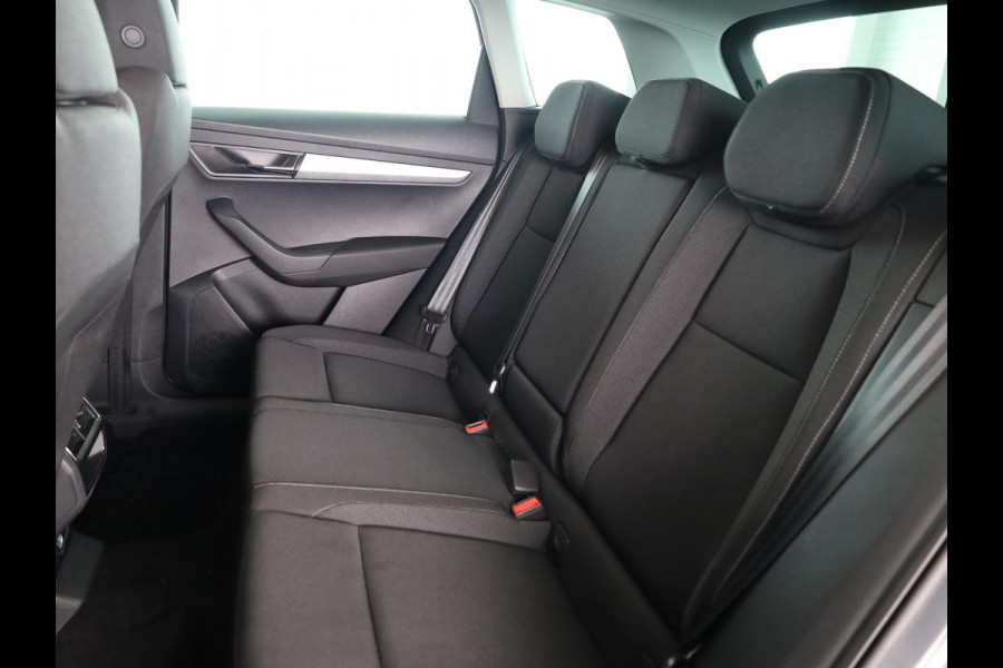 Škoda Karoq 1.0 TSI Business Edition 110pk | Camera | PDC v+a | Navigatie | Electr.achterklep | Trekhaak wegklapbaar |