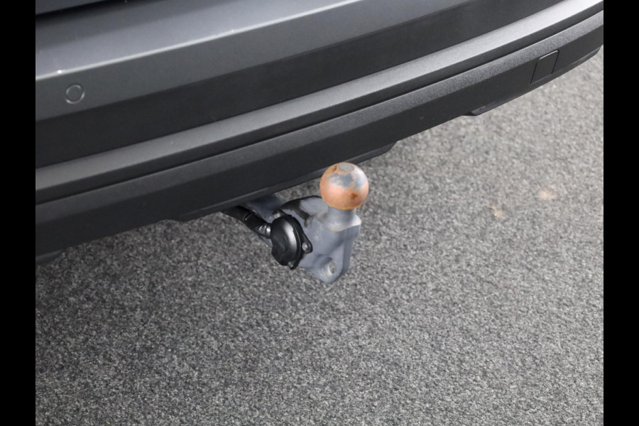 Škoda Karoq 1.0 TSI Business Edition 110pk | Camera | PDC v+a | Navigatie | Electr.achterklep | Trekhaak wegklapbaar |