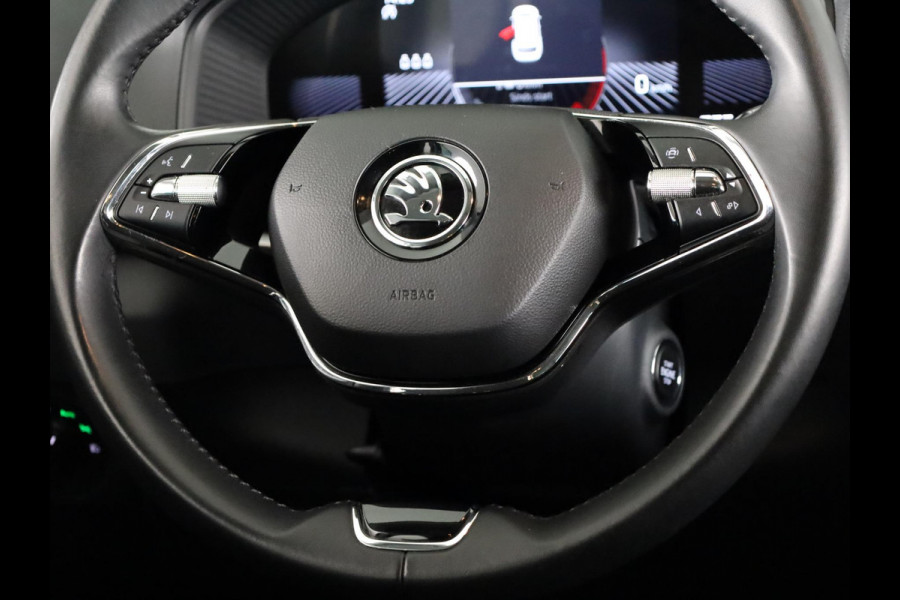 Škoda Karoq 1.0 TSI Business Edition 110pk | Camera | PDC v+a | Navigatie | Electr.achterklep | Trekhaak wegklapbaar |