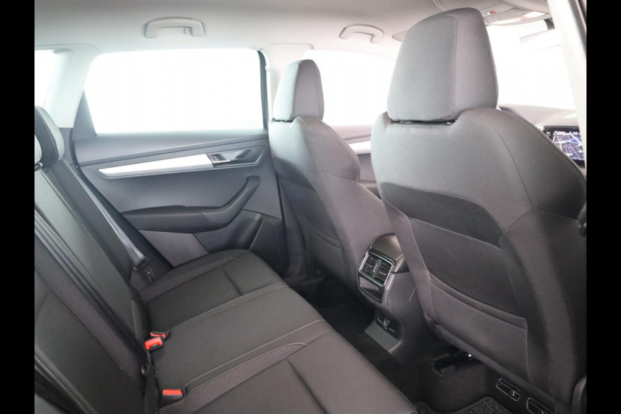 Škoda Karoq 1.0 TSI Business Edition 110pk | Camera | PDC v+a | Navigatie | Electr.achterklep | Trekhaak wegklapbaar |