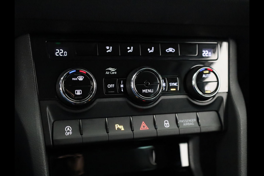 Škoda Karoq 1.0 TSI Business Edition 110pk | Camera | PDC v+a | Navigatie | Electr.achterklep | Trekhaak wegklapbaar |