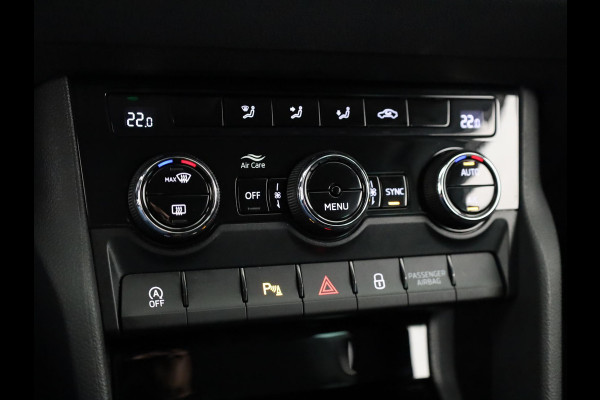 Škoda Karoq 1.0 TSI Business Edition 110pk | Camera | PDC v+a | Navigatie | Electr.achterklep | Trekhaak wegklapbaar |