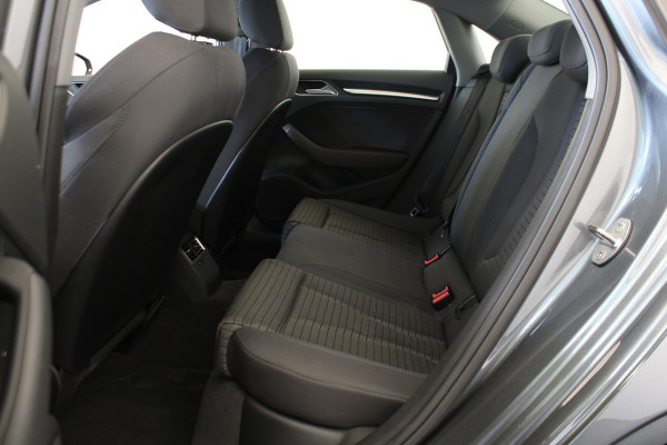 Audi A3 Limousine 1.5 TFSI CoD Sport S Line Edition |Navi|Stoelverwarming| Audi A3 Limousine 1.5 TFSI CoD Sport S Line Edition |Navi|Stoelverwarming|