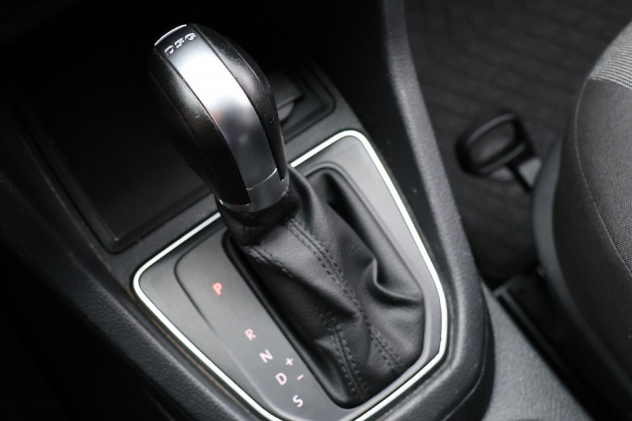 Volkswagen Caddy 2.0 TDI DSG L2H1 Maxi | Standkachel | CarPlay | Navigatie | PDC | Front Assist | Trekhaak | Stoelverwarming | Airco | MF Stuur | Spoiler pakket | Nieuwe APK Volkswagen Caddy 2.0 TDI DSG L2H1 Maxi | Standkachel | CarPlay | Navigatie | PDC | Front Assist | Trekhaak | Stoelverwarming | Airco | MF Stuur | Spoiler pakket | Nieuwe APK