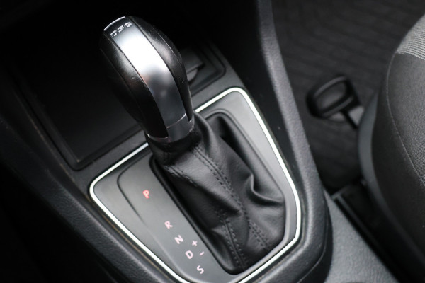 Volkswagen Caddy 2.0 TDI DSG L2H1 Maxi | Standkachel | CarPlay | Navigatie | PDC | Front Assist | Trekhaak | Stoelverwarming | Airco | MF Stuur | Spoiler pakket | Nieuwe APK Volkswagen Caddy 2.0 TDI DSG L2H1 Maxi | Standkachel | CarPlay | Navigatie | PDC | Front Assist | Trekhaak | Stoelverwarming | Airco | MF Stuur | Spoiler pakket | Nieuwe APK