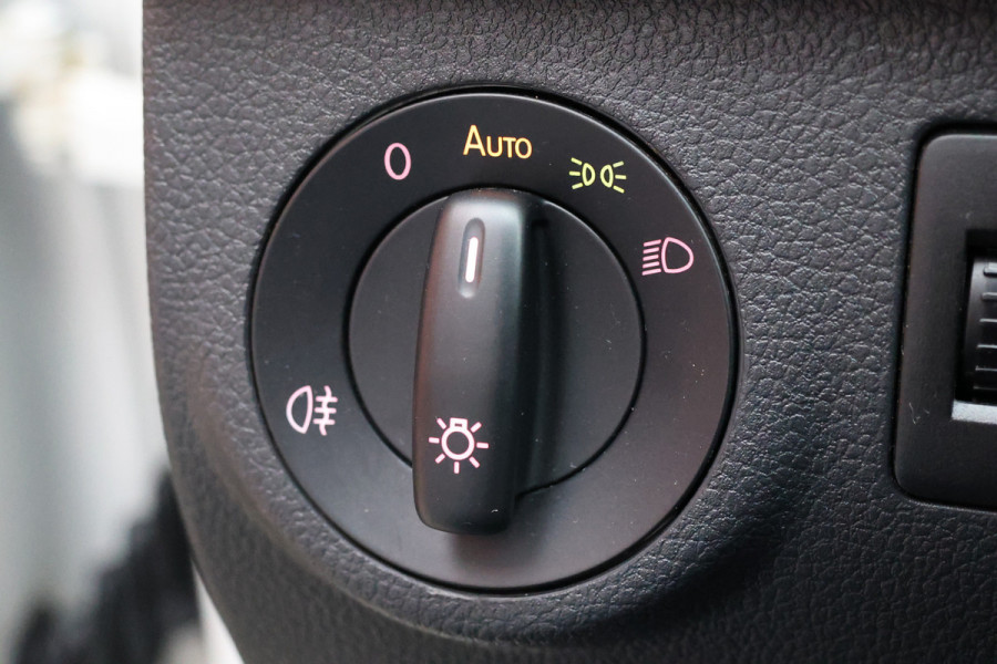 Volkswagen Caddy 2.0 TDI DSG L2H1 Maxi | Standkachel | CarPlay | Navigatie | PDC | Front Assist | Trekhaak | Stoelverwarming | Airco | MF Stuur | Spoiler pakket | Nieuwe APK Volkswagen Caddy 2.0 TDI DSG L2H1 Maxi | Standkachel | CarPlay | Navigatie | PDC | Front Assist | Trekhaak | Stoelverwarming | Airco | MF Stuur | Spoiler pakket | Nieuwe APK