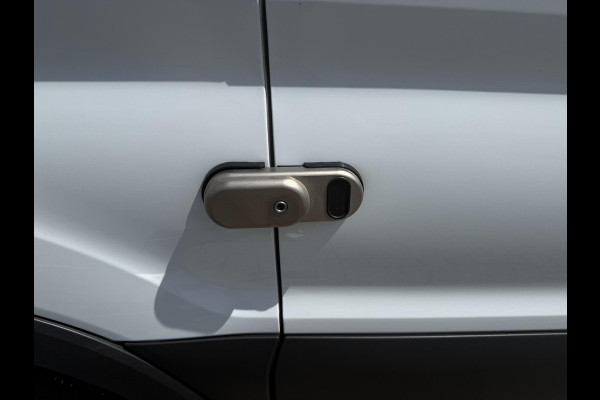 Ford Transit 310 2.0 TDCI L2H2 Trend 130pk | SCI | 12 inch SYNC 4 | Draadloos Apple Carplay/Android auto | Achteruitrijcamera incl. Downlighter | Digitale Cockpit Ford Transit 310 2.0 TDCI L2H2 Trend 130pk | SCI | 12 inch SYNC 4 | Draadloos Apple Carplay/Android auto | Achteruitrijcamera incl. Downlighter | Digitale Cockpit