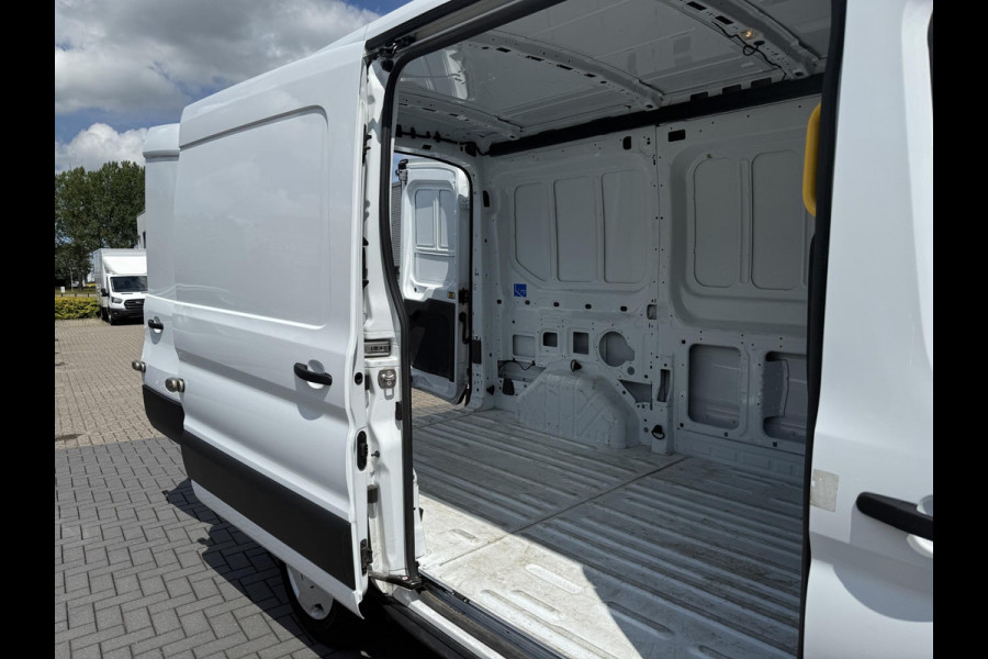 Ford Transit 310 2.0 TDCI L2H2 Trend 130pk | SCI | 12 inch SYNC 4 | Draadloos Apple Carplay/Android auto | Achteruitrijcamera incl. Downlighter | Digitale Cockpit Ford Transit 310 2.0 TDCI L2H2 Trend 130pk | SCI | 12 inch SYNC 4 | Draadloos Apple Carplay/Android auto | Achteruitrijcamera incl. Downlighter | Digitale Cockpit