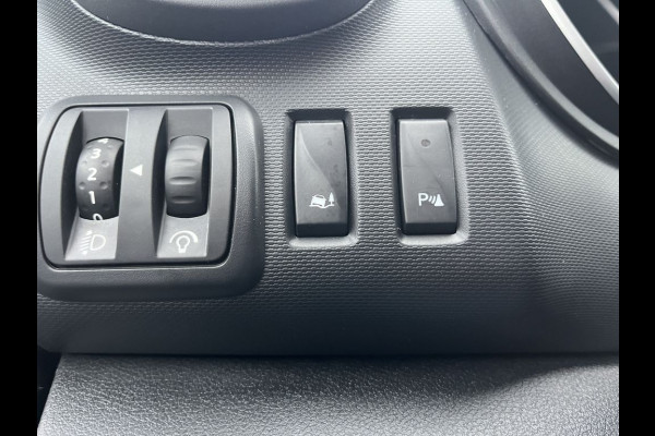 Renault Trafic 1.6 dCi E6 Comfort R-link 3p Lease €251 p/m Airco, Navi, PDC, Bedrijfsinrichting, Cruise controle.