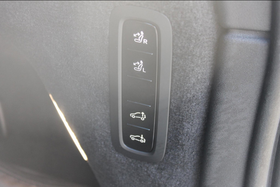 Volvo EX90 517Pk Twin Motor Performance Ultra 7p 111KwH Google infotainment / Luchtvering / Bowers & Wilkins Audio / Parkeersensoren rondom met 360 graden camera Volvo EX90 517Pk Twin Motor Performance Ultra 7p 111KwH Google infotainment / Luchtvering / Bowers & Wilkins Audio / Parkeersensoren rondom met 360 graden camera