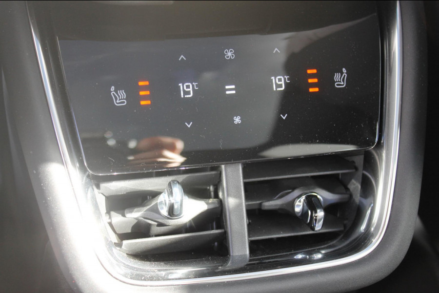 Volvo EX90 517Pk Twin Motor Performance Ultra 7p 111KwH Google infotainment / Luchtvering / Bowers & Wilkins Audio / Parkeersensoren rondom met 360 graden camera Volvo EX90 517Pk Twin Motor Performance Ultra 7p 111KwH Google infotainment / Luchtvering / Bowers & Wilkins Audio / Parkeersensoren rondom met 360 graden camera