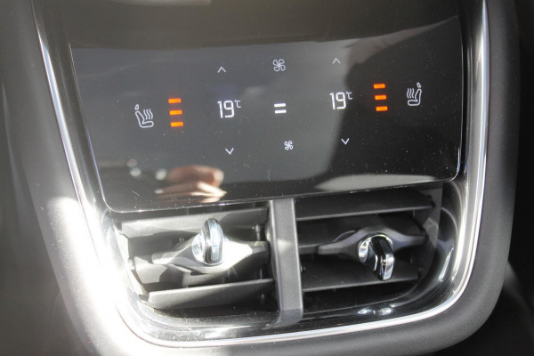 Volvo EX90 517Pk Twin Motor Performance Ultra 7p 111KwH Google infotainment / Luchtvering / Bowers & Wilkins Audio / Parkeersensoren rondom met 360 graden camera Volvo EX90 517Pk Twin Motor Performance Ultra 7p 111KwH Google infotainment / Luchtvering / Bowers & Wilkins Audio / Parkeersensoren rondom met 360 graden camera