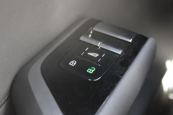 Volvo EX90 517Pk Twin Motor Performance Ultra 7p 111KwH Google infotainment / Luchtvering / Bowers & Wilkins Audio / Parkeersensoren rondom met 360 graden camera Volvo EX90 517Pk Twin Motor Performance Ultra 7p 111KwH Google infotainment / Luchtvering / Bowers & Wilkins Audio / Parkeersensoren rondom met 360 graden camera