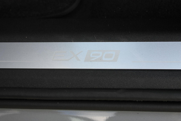 Volvo EX90 517Pk Twin Motor Performance Ultra 7p 111KwH Google infotainment / Luchtvering / Bowers & Wilkins Audio / Parkeersensoren rondom met 360 graden camera Volvo EX90 517Pk Twin Motor Performance Ultra 7p 111KwH Google infotainment / Luchtvering / Bowers & Wilkins Audio / Parkeersensoren rondom met 360 graden camera