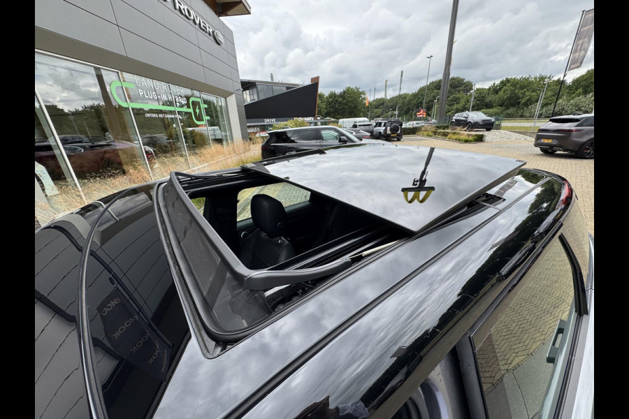 Land Rover Range Rover Evoque P300e AWD R-Dynamic SE Land Rover Range Rover Evoque P300e AWD R-Dynamic SE