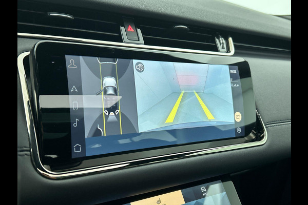 Land Rover Range Rover Evoque P300e AWD R-Dynamic SE Land Rover Range Rover Evoque P300e AWD R-Dynamic SE