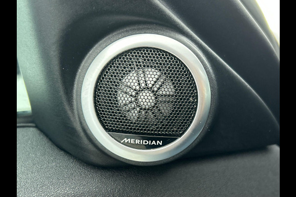 Land Rover Range Rover Evoque P300e AWD R-Dynamic SE Land Rover Range Rover Evoque P300e AWD R-Dynamic SE