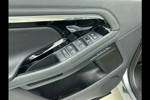 Land Rover Range Rover Evoque P300e AWD R-Dynamic SE Land Rover Range Rover Evoque P300e AWD R-Dynamic SE