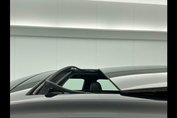 Land Rover Range Rover Evoque P300e AWD R-Dynamic SE Land Rover Range Rover Evoque P300e AWD R-Dynamic SE