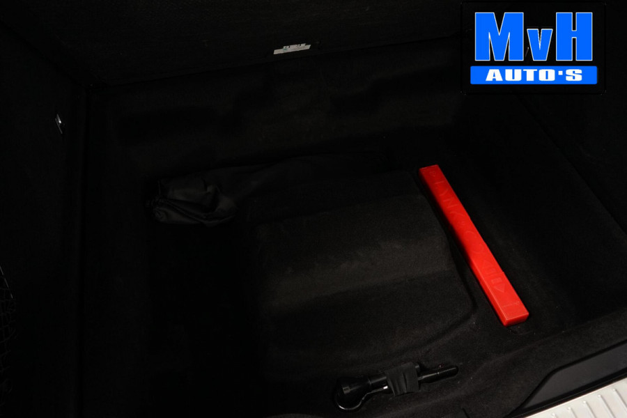 Lynk & Co 01 1.5 Plug-in Hybride|262PK|LUXE|360°CAM|PANO|NAP Lynk & Co 01 1.5 Plug-in Hybride|262PK|LUXE|360°CAM|PANO|NAP