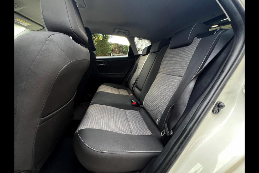 Toyota Auris 1.8 Hybrid Energy Plus_Parel_Camera_Navi_Bots sensor Toyota Auris 1.8 Hybrid Energy Plus_Parel_Camera_Navi_Bots sensor