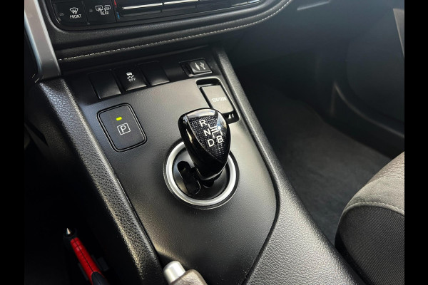 Toyota Auris 1.8 Hybrid Energy Plus_Parel_Camera_Navi_Bots sensor Toyota Auris 1.8 Hybrid Energy Plus_Parel_Camera_Navi_Bots sensor