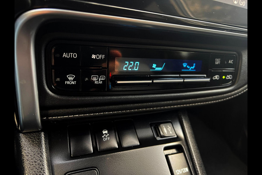 Toyota Auris 1.8 Hybrid Energy Plus_Parel_Camera_Navi_Bots sensor Toyota Auris 1.8 Hybrid Energy Plus_Parel_Camera_Navi_Bots sensor