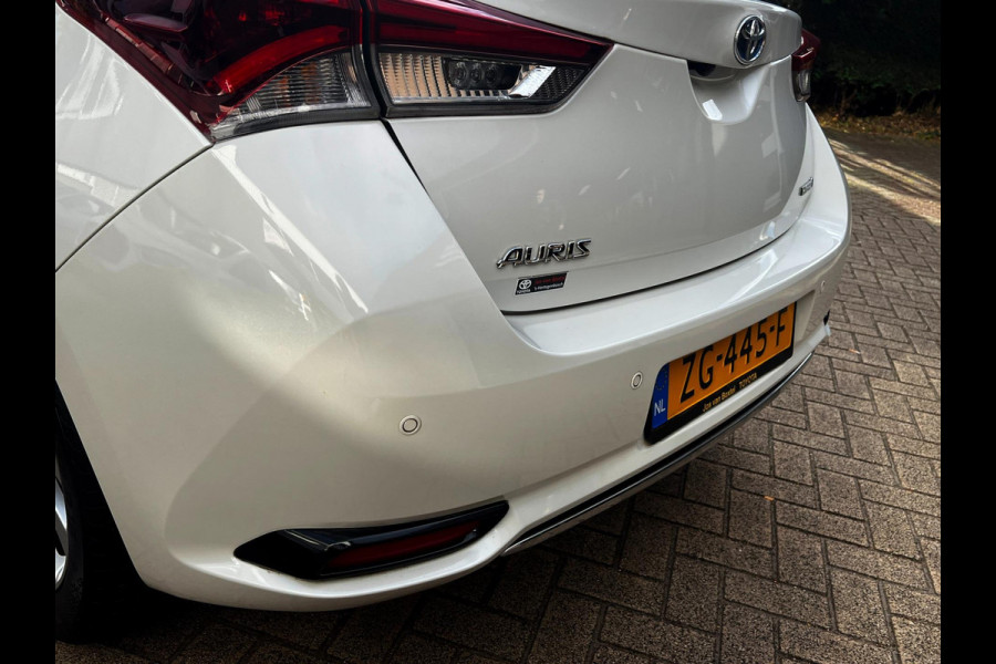 Toyota Auris 1.8 Hybrid Energy Plus_Parel_Camera_Navi_Bots sensor Toyota Auris 1.8 Hybrid Energy Plus_Parel_Camera_Navi_Bots sensor
