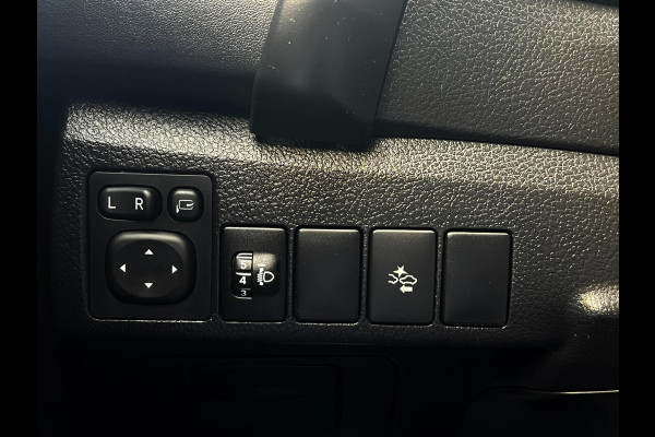 Toyota Auris 1.8 Hybrid Energy Plus_Parel_Camera_Navi_Bots sensor Toyota Auris 1.8 Hybrid Energy Plus_Parel_Camera_Navi_Bots sensor