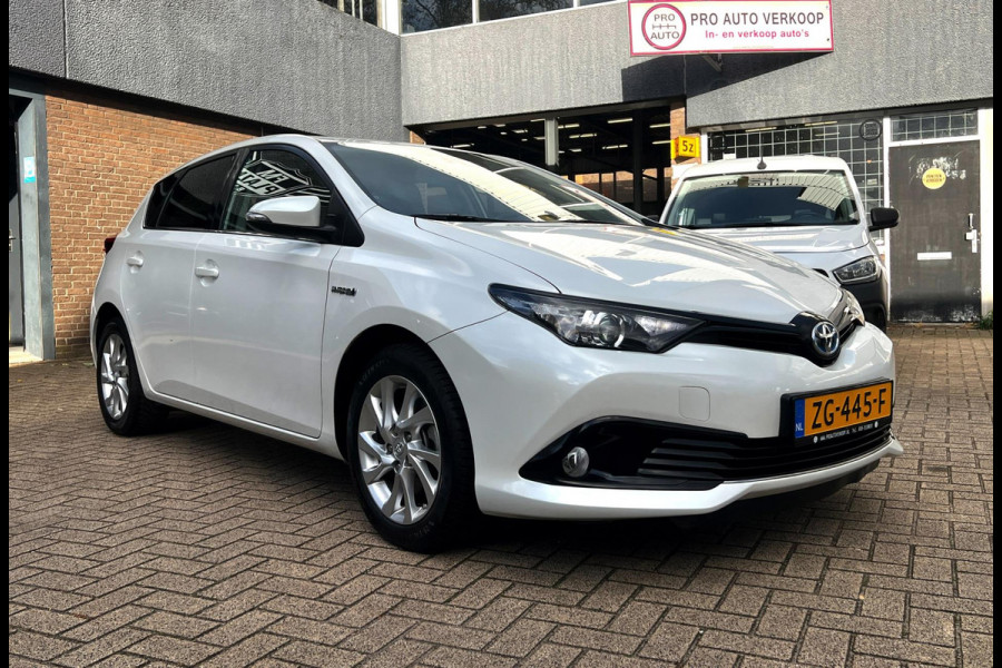 Toyota Auris 1.8 Hybrid Energy Plus_Parel_Camera_Navi_Bots sensor Toyota Auris 1.8 Hybrid Energy Plus_Parel_Camera_Navi_Bots sensor