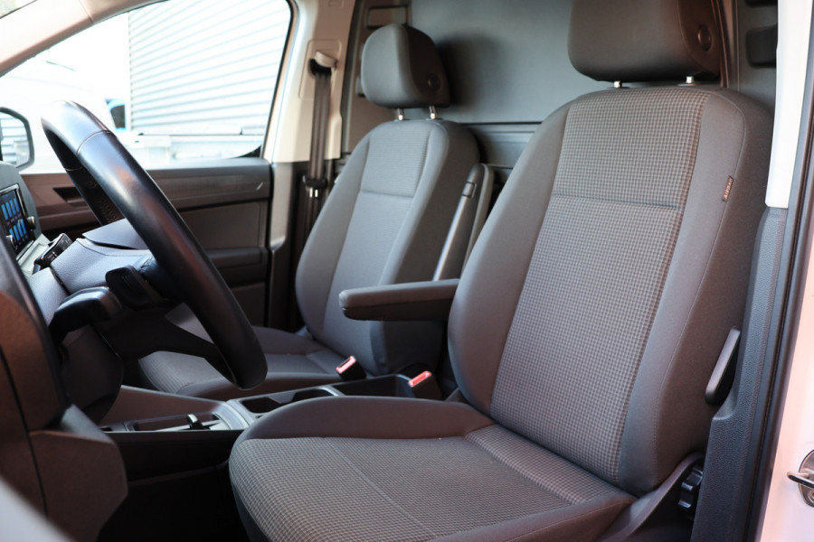 Volkswagen Caddy Cargo 1.5 TSI DSG | BTW Vrij | Marge | CarPlay | Camera | Stoelverwarming | Virtual Cockpit | Trekhaak | LED Koplampen | Cruise control | PDC | Nieuwe APK