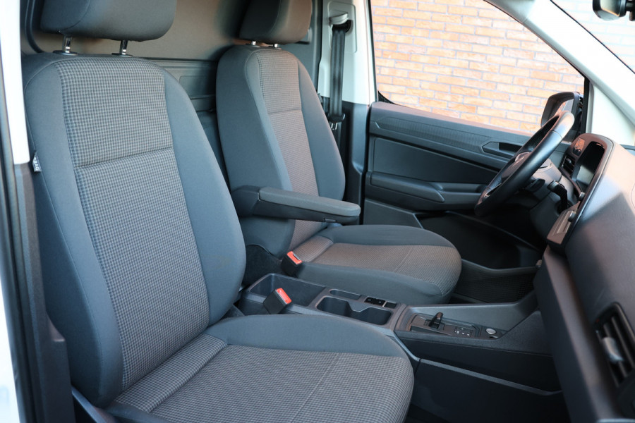 Volkswagen Caddy Cargo 1.5 TSI DSG | BTW Vrij | Marge | CarPlay | Camera | Stoelverwarming | Virtual Cockpit | Trekhaak | LED Koplampen | Cruise control | PDC | Nieuwe APK