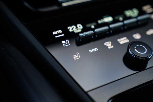 Porsche Cayenne 3.0 E-Hybrid | NIEUW MODEL | Panorama | Bose Sound | 360 cam | Adaptieve cruise | Kuipstoel | LED | Lane assist | Porsche Cayenne 3.0 E-Hybrid | NIEUW MODEL | Panorama | Bose Sound | 360 cam | Adaptieve cruise | Kuipstoel | LED | Lane assist |