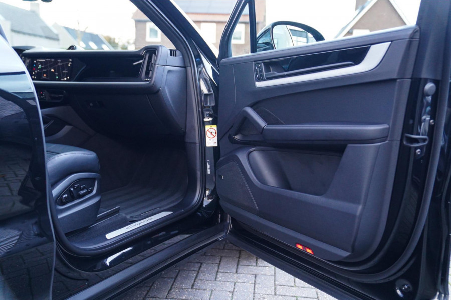 Porsche Cayenne 3.0 E-Hybrid | NIEUW MODEL | Panorama | Bose Sound | 360 cam | Adaptieve cruise | Kuipstoel | LED | Lane assist | Porsche Cayenne 3.0 E-Hybrid | NIEUW MODEL | Panorama | Bose Sound | 360 cam | Adaptieve cruise | Kuipstoel | LED | Lane assist |