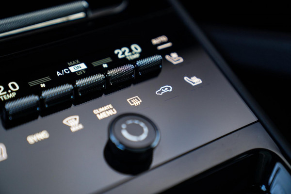 Porsche Cayenne 3.0 E-Hybrid | NIEUW MODEL | Panorama | Bose Sound | 360 cam | Adaptieve cruise | Kuipstoel | LED | Lane assist | Porsche Cayenne 3.0 E-Hybrid | NIEUW MODEL | Panorama | Bose Sound | 360 cam | Adaptieve cruise | Kuipstoel | LED | Lane assist |