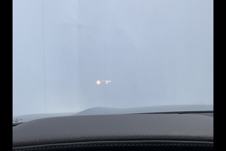 BMW X6 xDrive40i M-Sport Luchtvering 360cam Pano HK Elek.Trekhaak Skylounge Carbon BOMVOL! BMW X6 xDrive40i M-Sport Luchtvering 360cam Pano HK Elek.Trekhaak Skylounge Carbon BOMVOL!