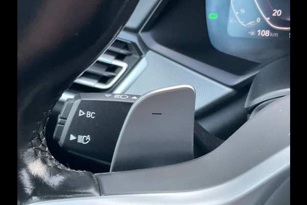 BMW X6 xDrive40i M-Sport Luchtvering 360cam Pano HK Elek.Trekhaak Skylounge Carbon BOMVOL! BMW X6 xDrive40i M-Sport Luchtvering 360cam Pano HK Elek.Trekhaak Skylounge Carbon BOMVOL!