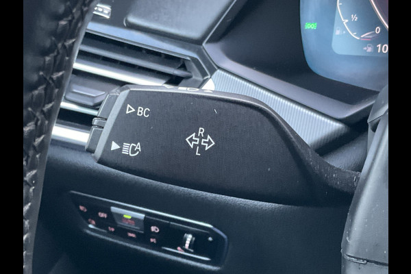 BMW X6 xDrive40i M-Sport Luchtvering 360cam Pano HK Elek.Trekhaak Skylounge Carbon BOMVOL! BMW X6 xDrive40i M-Sport Luchtvering 360cam Pano HK Elek.Trekhaak Skylounge Carbon BOMVOL!