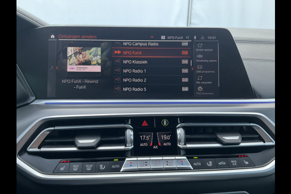 BMW X6 xDrive40i M-Sport Luchtvering 360cam Pano HK Elek.Trekhaak Skylounge Carbon BOMVOL! BMW X6 xDrive40i M-Sport Luchtvering 360cam Pano HK Elek.Trekhaak Skylounge Carbon BOMVOL!