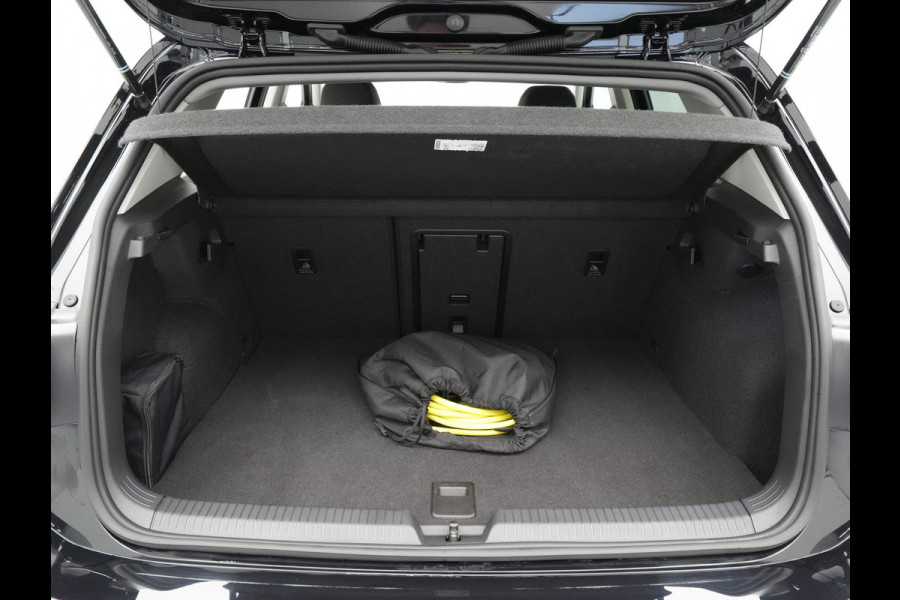 Volkswagen Golf 1.4 eHybrid 204pk Style Navigatie Massage Camera Led 289