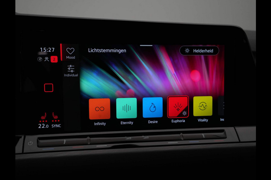 Volkswagen Golf 1.4 eHybrid 204pk Style Navigatie Massage Camera Led 289