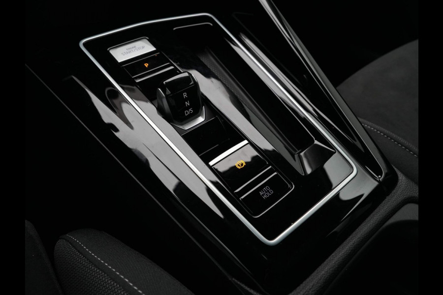 Volkswagen Golf 1.4 eHybrid 204pk Style Navigatie Massage Camera Led 289