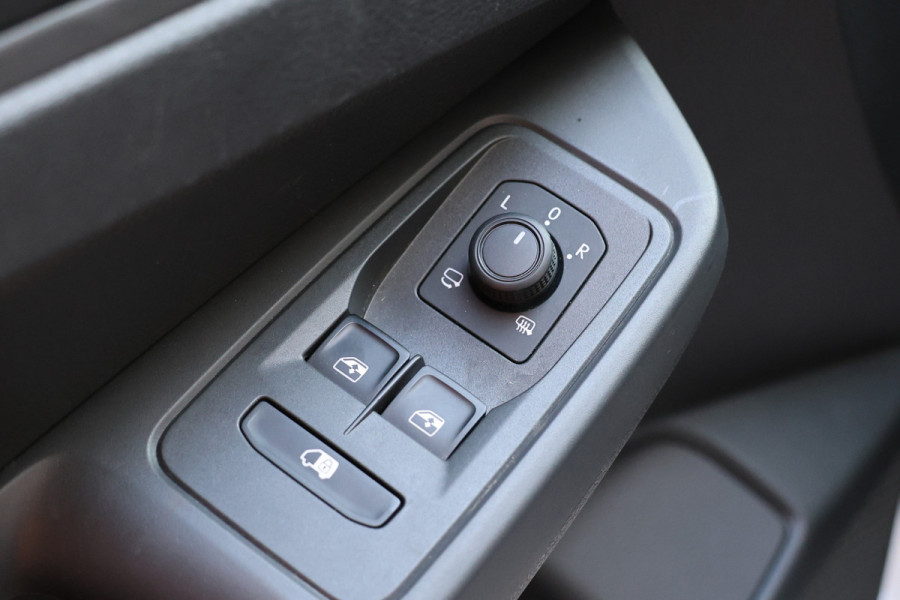 Volkswagen Caddy Cargo 1.5 TSI DSG | BTW Vrij | Marge | CarPlay | Camera | Stoelverwarming | Virtual Cockpit | Trekhaak | LED Koplampen | Cruise control | PDC | Nieuwe APK