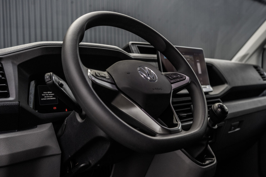 Volkswagen Crafter 35 TDI | L4H3 | NW Model | 140PK | Camera | CarPlay | Navigatie | Climate | PDC | Euro 6 Volkswagen Crafter 35 TDI | L4H3 | NW Model | 140PK | Camera | CarPlay | Navigatie | Climate | PDC | Euro 6