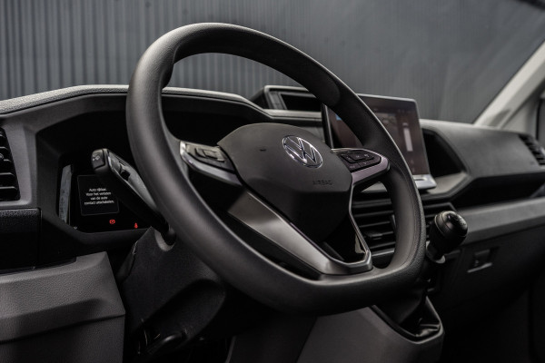 Volkswagen Crafter 35 TDI | L4H3 | NW Model | 140PK | Camera | CarPlay | Navigatie | Climate | PDC | Euro 6 Volkswagen Crafter 35 TDI | L4H3 | NW Model | 140PK | Camera | CarPlay | Navigatie | Climate | PDC | Euro 6